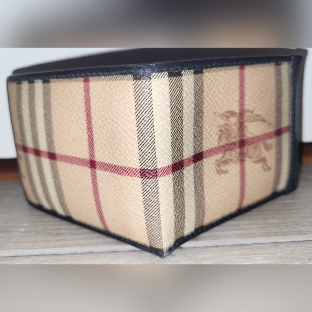 🎠Burberry Black/Beige Haymarket Check Bi-fold Wallet - Picture 8 of 11